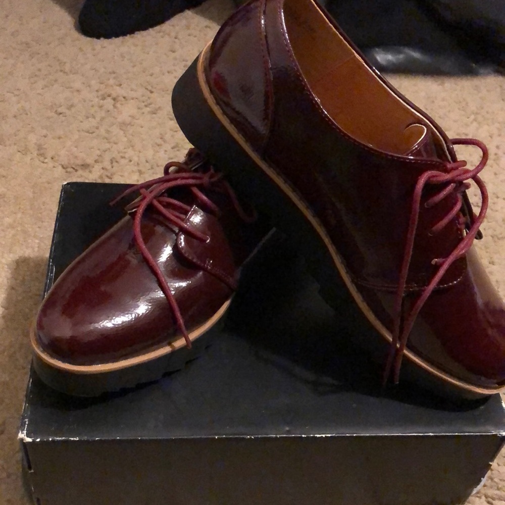 Chinese Laundry burgundy size 9.5